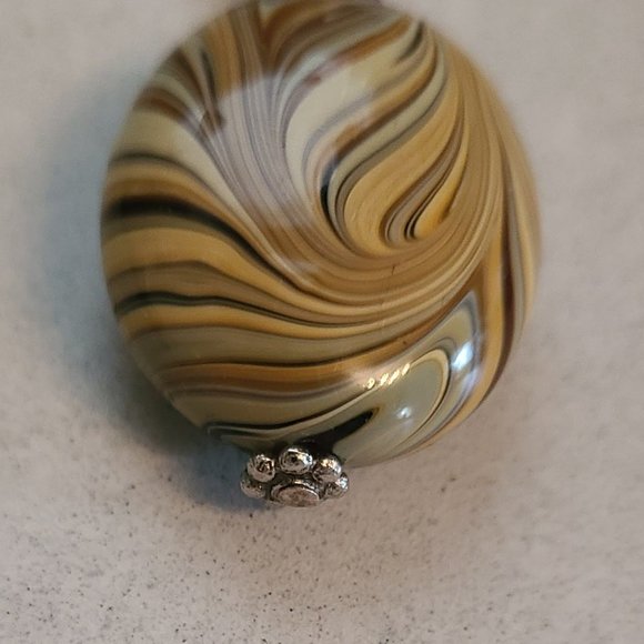 Oval Shaped Beige Pendant with Swirl Detailing - Picture 8 of 8